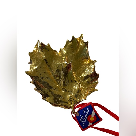 24K Gold Plated Holly Leaf Ornament - Picture 2 of 6